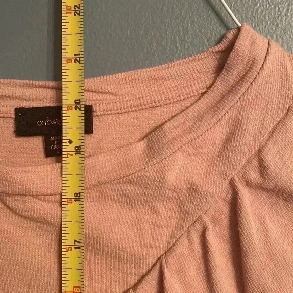 Tan and white sweater with ruffle detail - Picture 5 of 6